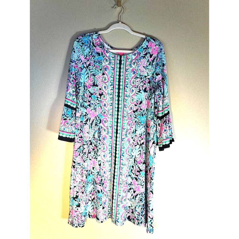 Lillyu Pulitzer Oiphelia dress, vibrant pink, blue and green floral.